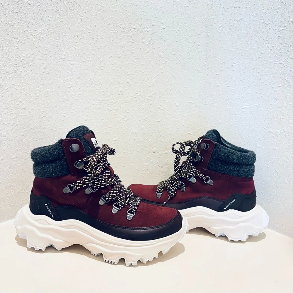 Sorel Kinetic Breaktrue Conquest Waterproof Women’s Booties Size 7.5 NEW